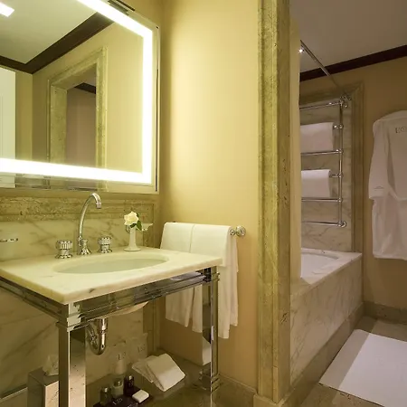 L'orologio Hotel 4*